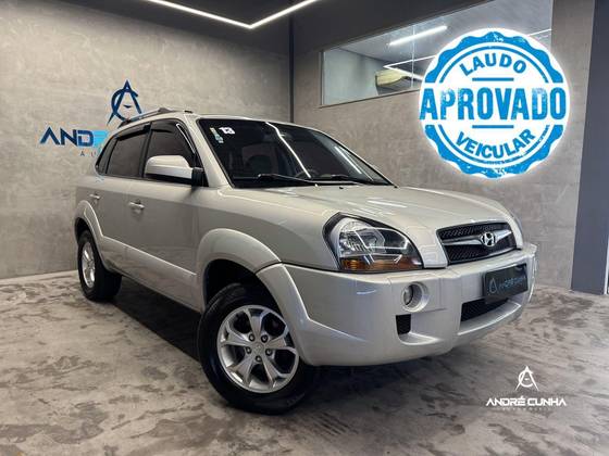 HYUNDAI TUCSON 2.0 MPFI GLS 16V 143CV 2WD GASOLINA 4P AUTOMÁTICO HYUNDAI TUCSON 2.0 MPFI GLS 16V 143CV 2WD GASOLINA 4P AUTOMÁTICO